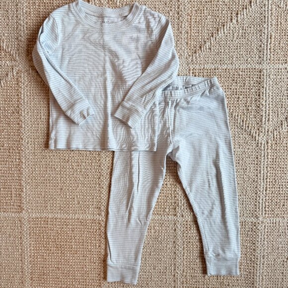 Kissy Kissy pajamas 3 sets size 2 - Picture 3 of 7